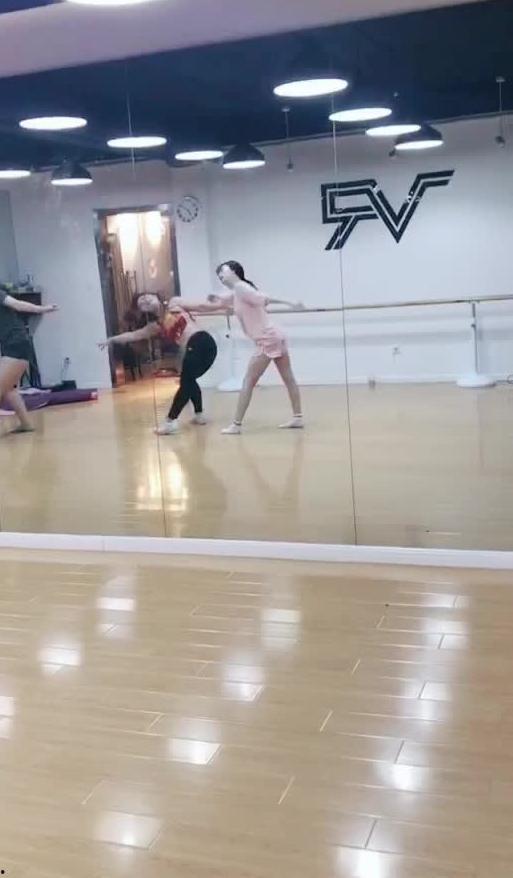 潍坊跳舞吃瓜视频播放