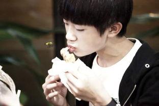 吃瓜少女拍易烊千玺视频